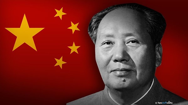 1949 yılında, Mao Zedong ülkenin tek bir saat dilimine sahip olmasını emretti. Öncesinde Çin’de beş farklı saat dilimi kullanılmaktaydı ancak ülkenin içindeki uyumu bozduğu gibi iletişimde de kopukluklara neden oluyordu.