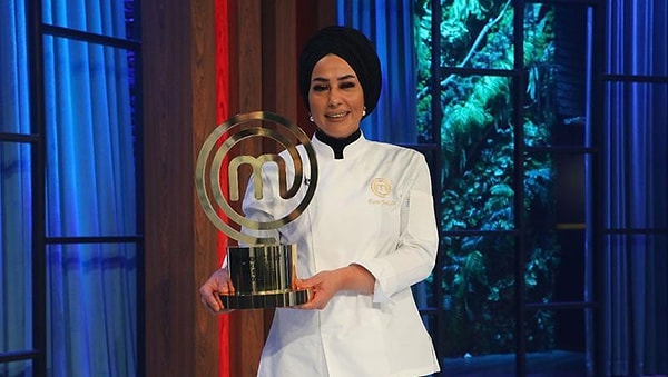 MasterChef All Star şampiyonu Esra Tokelli, Millyet'in YouTube kanalına konuk oldu.