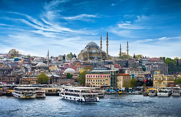 Tarihe damgasını vuran o şehir... Herkesin sahip olmak istediği eşsiz İstanbul'un güzelliğini tartışmaya dahi gerek yok.