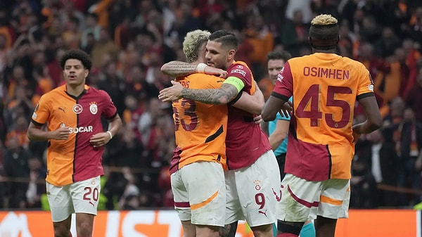 The Guardian, iki takımın da açık bir futbol oynadığını ifade ederken, ''Maçtaki tek sürpriz Tottenham'ın Galatasaray'a bu kadar yaklamış olması'' yorumunda bulundu. Ayrıca karşılaşmada çok daha fazla gol olabileceğini ve sonucun bir kriket maçı skoru gibi bitebileceği de aktarıldı.