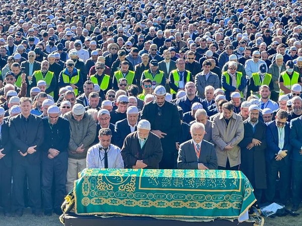 Teröristbaşı Gülen’in cenazesine dair şok eden ayrıntılar ortaya çıktı. İHA’nın haberine göre FETÖ’ye Protestan cenaze düzenlenmiş.