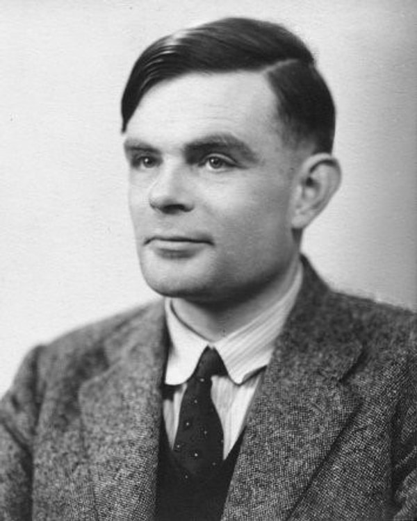 Bilgisayar biliminin kurucusu sayılan Alan Mathison Turing, 23 Haziran 1912’de İngiltere’de dünyaya geldi.