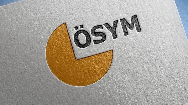 Ersoy, sosyal medya üzerinden yaptığı açıklamada, "ÖSYM 2025 Yılı Sınav Takvimi"nin belirlendiğini belirterek, "Hayırlı olsun. Sınavlara katılacak tüm adaylara başarılar diliyorum." ifadesini kullandı.