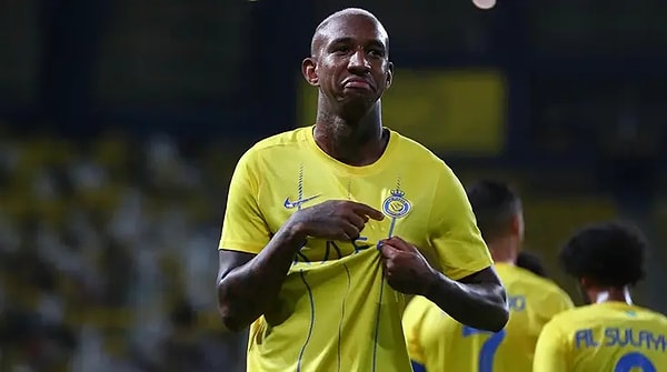 Bu sezon Sebastian Szymanski'den beklediği verimi alamayan Fenerbahçe'nin ara transfer döneminde Anderson Talisca'yı transfer etmek istediği iddia ediliyordu.