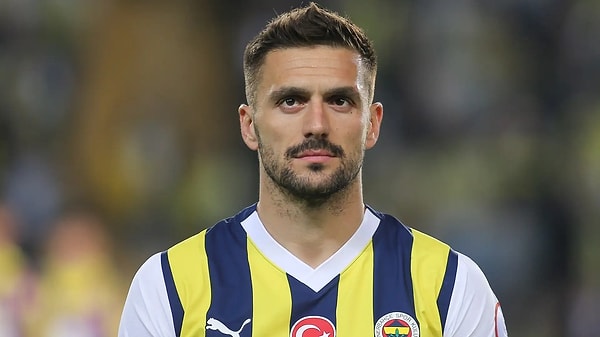 2023'ün Temmuz ayında Fenerbahçe'ye transfer olan Dusan Tadic, transfer olduğu günden bu yana istikrarlı form grafiğiyle adından söz ettiriyor.