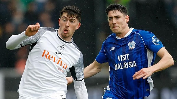 Adı Galler Derbisi ma İngiltere Premier Lig ve Championship'te sahne aldılar. Cardiff City ve Swansea'nin maçları coğrafi ve tarihi olarak da anlamlı derbilerden. Ada kültürüne önemli katkısı bulunuyor.