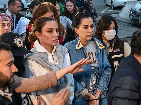 Lüks yaşamını göstermelere doyamayıp MASAK radarına yakalandıktan sonra pembesi giden hayatıyla gündemden düşmeyen Dilan Polat'ın 9.5 ay kaldığı cezaevinde 19 Ağustos'ta tahliye olmuştu.