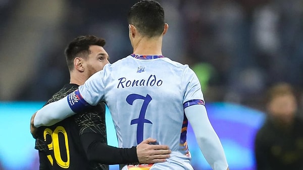 Bazı kaynaklar, Ronaldo'nun Messi'yi kanalında ağırlayacağını ve birlikte izlenme rekorları kıracaklarını iddia etmişti.