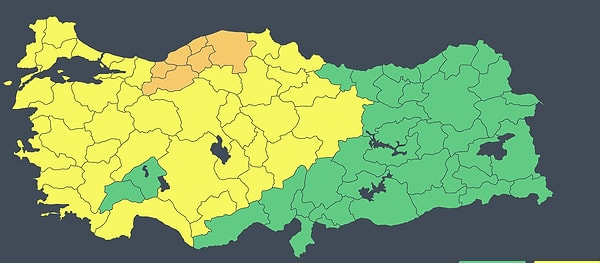 Başta İstanbul olmak üzere pek çok kentte gün kuvvetli sağanak yağışla başladı. Meteoroloji sarı ve turuncu kodlu uyarı verdiği illeri şöyle paylaştı: