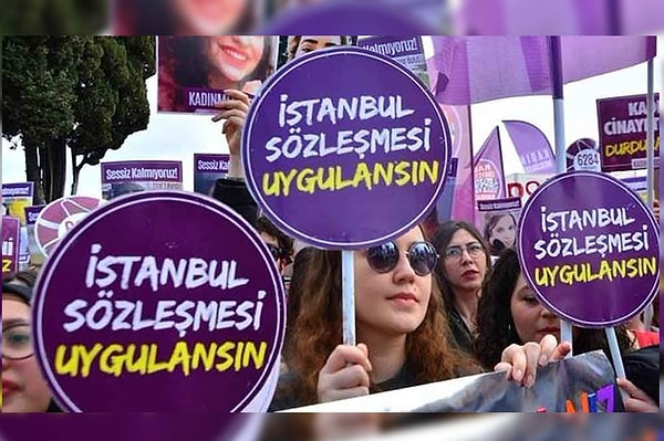 Erdoğan burada yaptığı konuşmada, "Sözleşme değil kanunlar yaşatır. Kadına karşı şiddet AK Parti iktidarında tanımlanarak nitelikli suç haline getirildi. Kadınlara dönük şiddete hiçbir suretle geçit vermeyen şiddetsiz bir Türkiye Yüzyılı hedefine ulaşana kadar bu yolda sabırla yürüyeceğiz." ifadelerini kullandı.