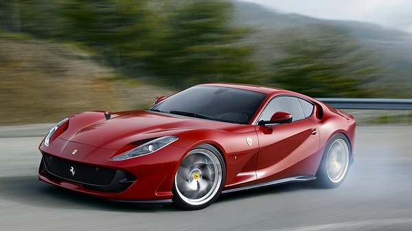 Kazaya, üçüncü sırada giden Ferrari 812 Superfast sürücüsünün sebep olduğu iddia ediliyor.