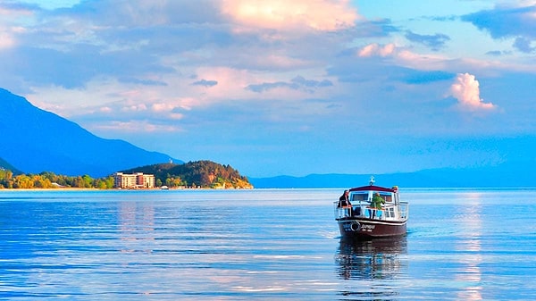 1. Ohrid Gölü'nde ruhunuzu dinlendirin.