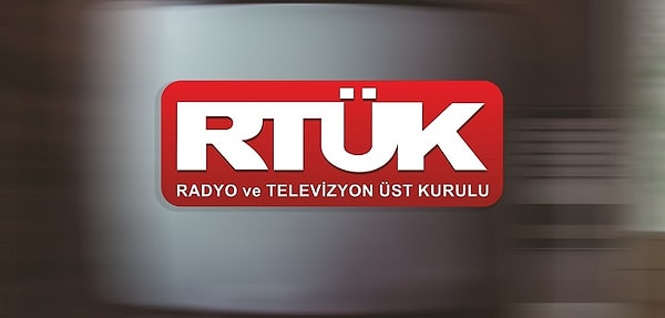 RTÜK'ün ceza verdiği ilk dizi Kanal D'de yayınlanan Arka Sokaklar oldu.