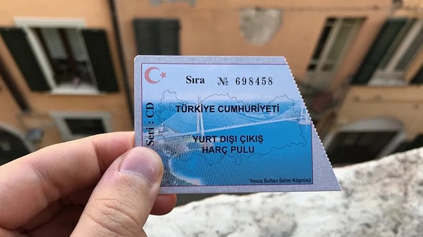 Yurt dışı çıkış harcı, geçtiğimiz günlerde 150 liradan 500 liraya yükseltmişti. Yurt dışı çıkış harcının, yeni yılda ise 710 lira olması bekleniyor.