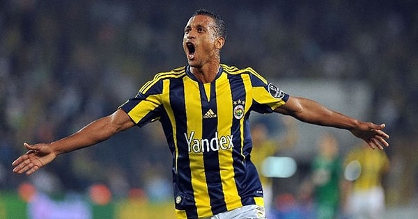 Ülkemizde de Fenerbahçe ve Adana Demirspor forması giyen Nani, Valencia, Lazio, Orlando, Venezia, Melbourne ve Estrela takımlarında da ter döktü.