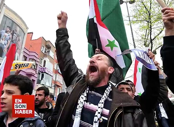 2011’de Arap Baharı rüzgarları Suriye’ye ulaştığında, halk özgürlük ve demokrasi talepleriyle sokaklara döküldü. Ancak Beşar Esad, bu talepleri kanla bastırdı.