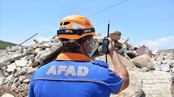 AFAD ekibinin,  İçişleri Bakanlığı, Dışişleri Bakanlığı, yerel otorite ve Türkiye'nin Şam Büyükelçiliği koordinasyonunda hareket ettiği açıklandı.