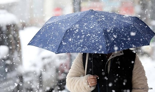 Meteoroloji yeni güne uyarılarla başladı. Rize ve Artvin'in kıyı kesimlerinde kuvvetli sağanak, yüksek kesimlerinde yoğun kar yağışı bekleniyor.