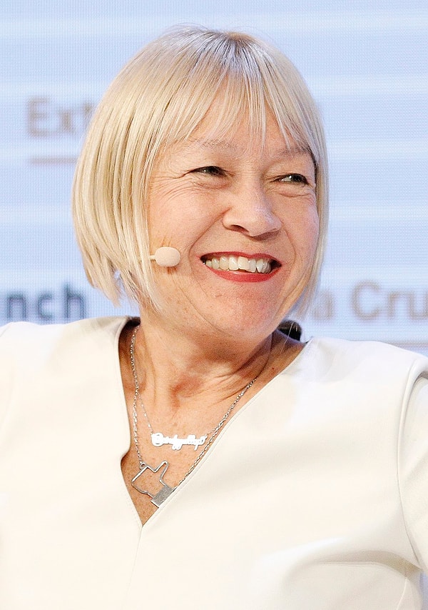 Fakat 64 yaşındaki başarılı CEO Cindy Gallop, bu konu hakkında tüm düşüncelerini direkt olarak söylemekten geri durmuyor. Kendinden yaşça küçük erkeklerle "takıldığını" dile getiren girişimci, bunun sebeplerini geçtiğimiz günlerde anlattı.