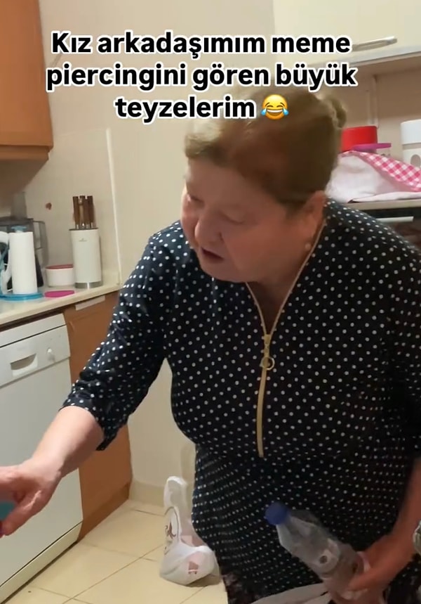 Teyzelerden biri “at nalı gibi taktırmışın” derken diğeri de “biz geç kalmışız” demesiyle hepimizi güldürmeyi başardı.