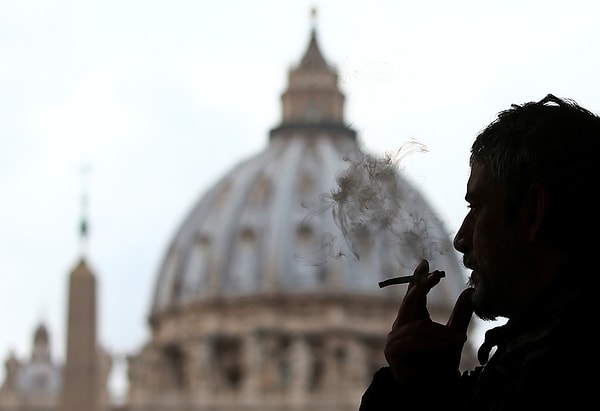 Starting from January 1, 2025, smoking will be banned in the streets of Milan, Italy.