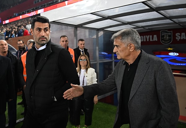 Trabzonspor - Bodrumspor maçında Şenol Güneş'in elini sıkmayan Volkan Demirel maç sonunda yaşananları kamuoyu ile paylaşmıştı.