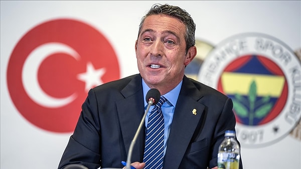 İkinci yarı bambaşka bir Fenerbahçe izletmek isteyen Ali Koç ve yönetimi tesislerdeki her detayla ilgilenerek temaslarda bulunacağı iddia edildi.