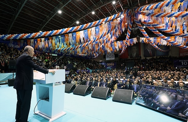 Erdoğan, "İdeallerimize inanan, davamıza inanan, değerlerimize inanan hiç kimseye sırtımızı dönmeyiz." dedi ve ekledi: "Türkiye Yüzyılı hayalimizi samimiyetle paylaşan herkesin bu çatı altında toplanmasına, mücadelemize omuz vermesine elbette hayır demeyiz."