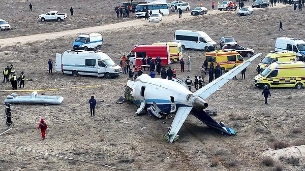 Azerbaycan Havayolları'na ait düşen uçakla ilgili söylentiler ve iddialara artarak devam ediyor. Rusya olağan şüpheli ancak Rusya'dan ilginç bir açıklama geldi.