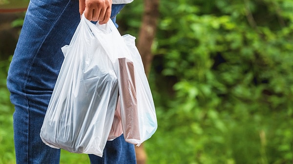 Resmi Gazete'de plastik poşetlere dair bir karar gece yarısı yayımlandı.