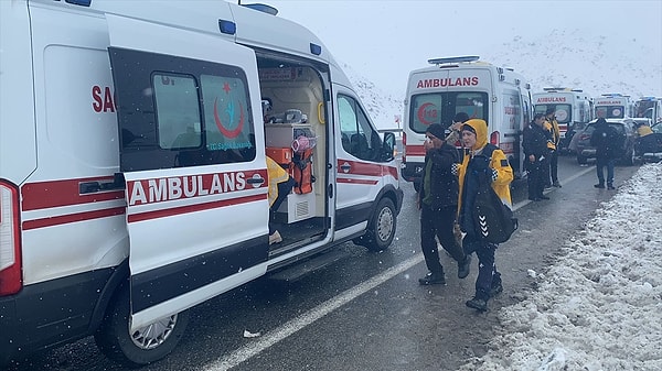 Vali Hamza Aydoğdu, 4 yaralının olduğunu belirtti.