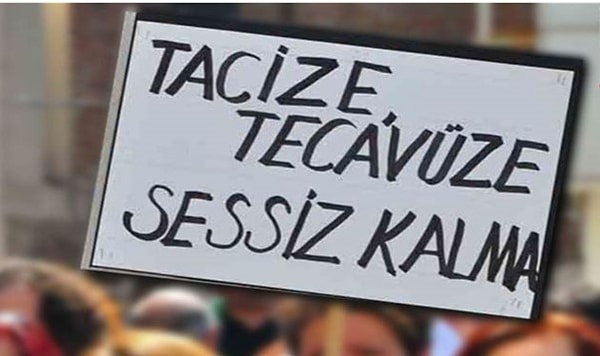 Tutuklu yargılanan sanıkların yakınları tarafından kendisinin ve ailesinin tehditler aldığını, KKTC'de görülen duruşma öncesi Türkiye'de annesi üzerine kayıtlı otomobilin kundaklandığını belirten İ.F. sosyal medyadan yardım çağrısında buldu.