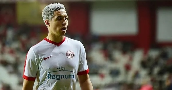 Samir Nasri geride bir UEFA dosyası bıraksa da geldiğinde yarattığı heyecan Antalyaspor ve lig için çok başkaydı.