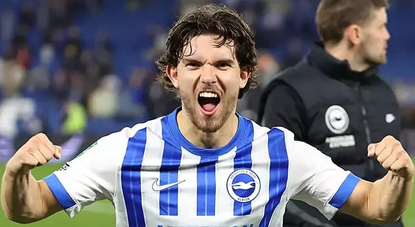 Habere göre Ferdi Kadıoğlu, üç ay sahalardan uzak kalacak. Bu sezon 8 kez Brighton forması giyen milli oyuncu bir gol bir asistlik performans sergiledi.