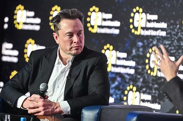 Konuşma sırasında gelecekteki Mars görevleri için nasıl bir ekip seçeceğinden bahsederken, Musk’ın mülakatlarda herkesin karşısına çıkardığı o kritik sorudan da söz edildi.