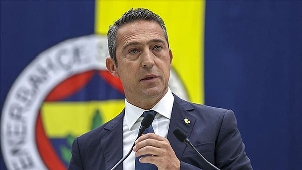 Ali Koç'un özel teknesiyle yalısına davet ettiği Sergen Yalçın'la Fenerbahçe'ye dair tavsiyeler aldığı iddia edilmişti.