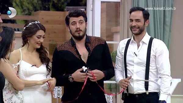 Yarışmada fenomen olan isimler popülerliğini korumaya devam ediyor. Kısmetse Olur'da tanışıp programda dolu dizgin aşklarına tanık olduğumuz Aycan ve Onur'u hepiniz hatırlarsınız.