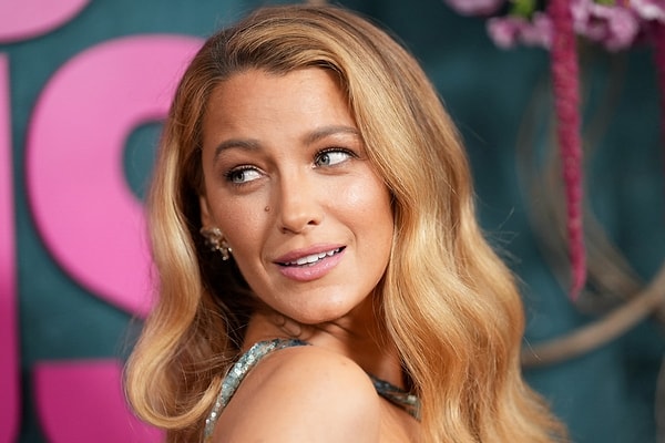 You’re probably familiar with Blake Lively, who made a lasting impact on a generation of young girls with her iconic image as Serena van der Woodsen in Gossip Girl.