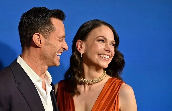 One of the most talked-about rumors was that Jackman was having an affair with his co-star Sutton Foster. Sources close to Foster confirmed that this affair was the reason behind their separation, and even Jackman’s ex-wife Furness stirred the media by liking a related post on social media.