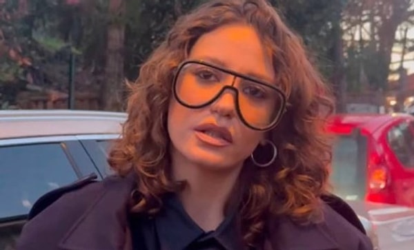 Bu kapsamda, Ayşe Barım’ın şirketine bağlı olarak çalışan ünlü oyuncu Serenay Sarıkaya'nın “reklam aşkı” iddialarına ilişkin ifade vereceği öğrenildi.