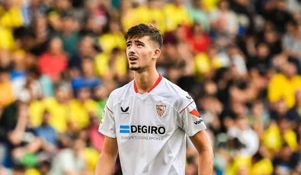 İspanyol basınında, 22 yaşındaki futbolcunun kendisine bahis oynayarak haksız kazanç sağladığı ifade edildi.