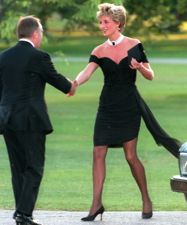 When we talk about fashion, we can't forget Princess Diana's 'revenge dress.'