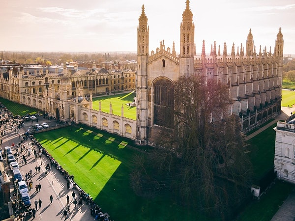 Listede dördüncü sırada yer alan Cambridge Üniversitesi var.