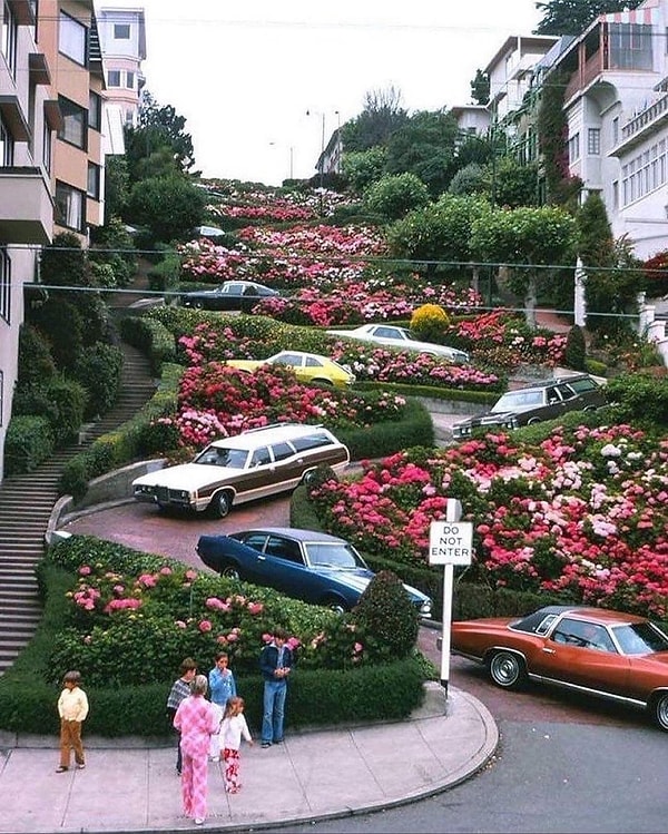 6. Lombard Caddesi, San Francisco