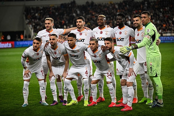 Galatasaray, ikinci devrenin ilk maçında Hatayspor'un konuğu oldu. Deplasmanda sarı kırmızılılar oldukça zorlandı.