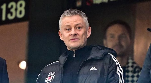 Mourinho, "Ole Gunnar bence katkı sağlayacak doğru bir isim. Kendisine hoş geldin diyorum" dedi.