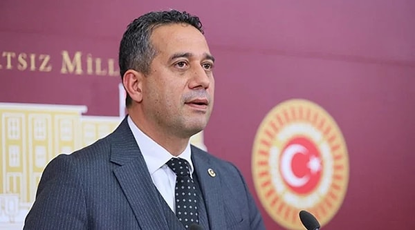 CHP Grup Başkanvekili Ali Mahir Başarır da soruşturmaralara tepki için bugün Çağlayan’da bulunan İstanbul Adliyesi’ne geldi.