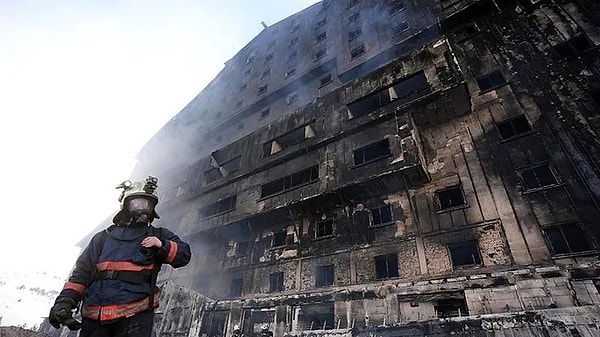 Gecelik fiyatı dudak uçuklatan oteldeki yangının ihmalsizlikler zinciri yüzünden bu kadar fazla can aldığı iddiaları ise yürekleri paramparça etti.