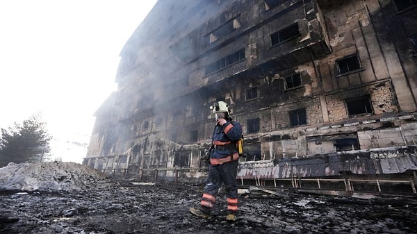 Yangın 11 saatlik yoğun çalışma neticesinde kontrol altına alınırken, olayla ilgili 11 kişi gözaltına alınmıştı.