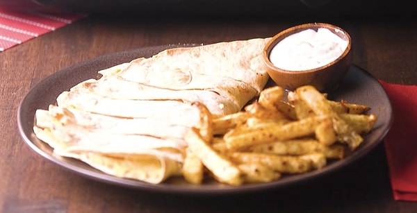 Yüksek Proteinli Quesadilla ve Kereviz Kızartması Nasıl Yapılır?